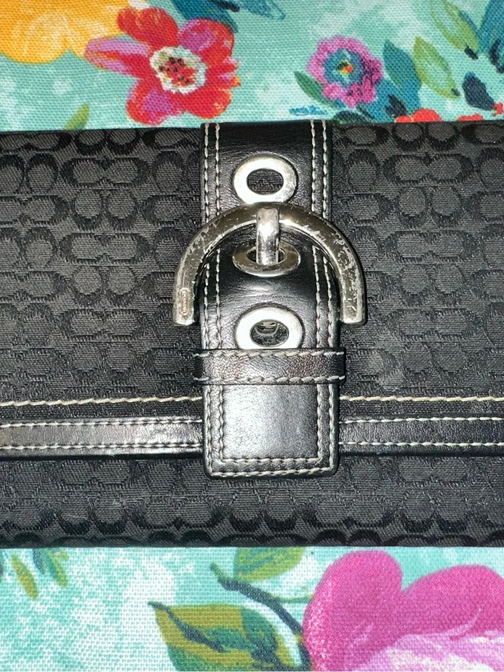 Coach Hampton Wallet - Picture 7 of 13
